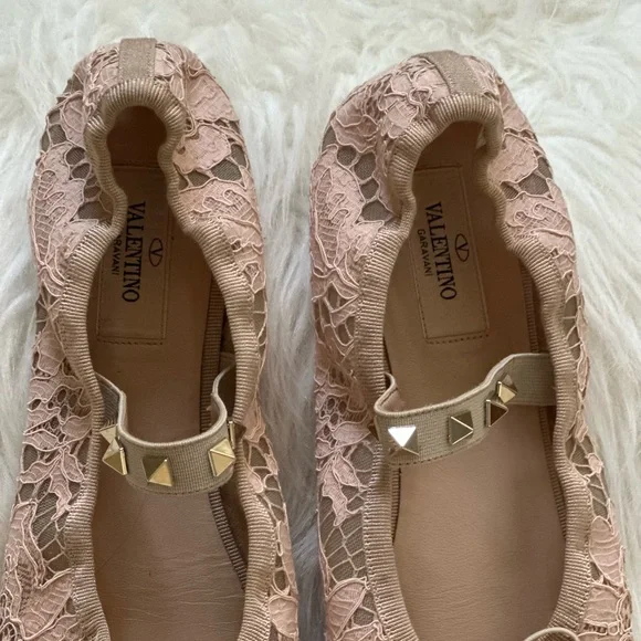 Valentino Garavani Flats - Picture 4 of 6